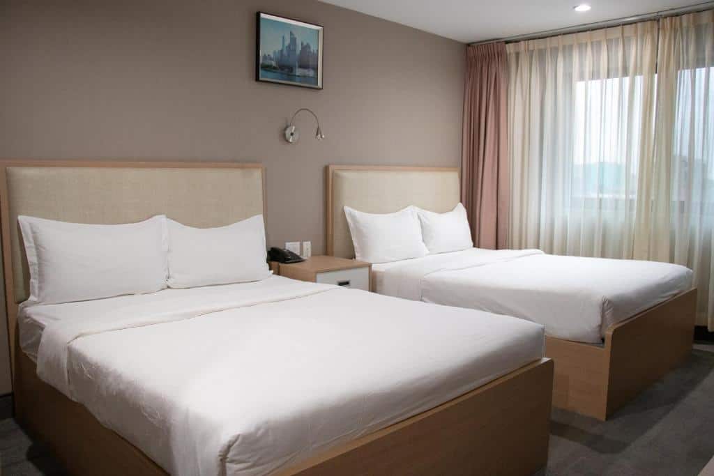 lic plaza hotel quartiers new york lic plaza hotel quartiers new york