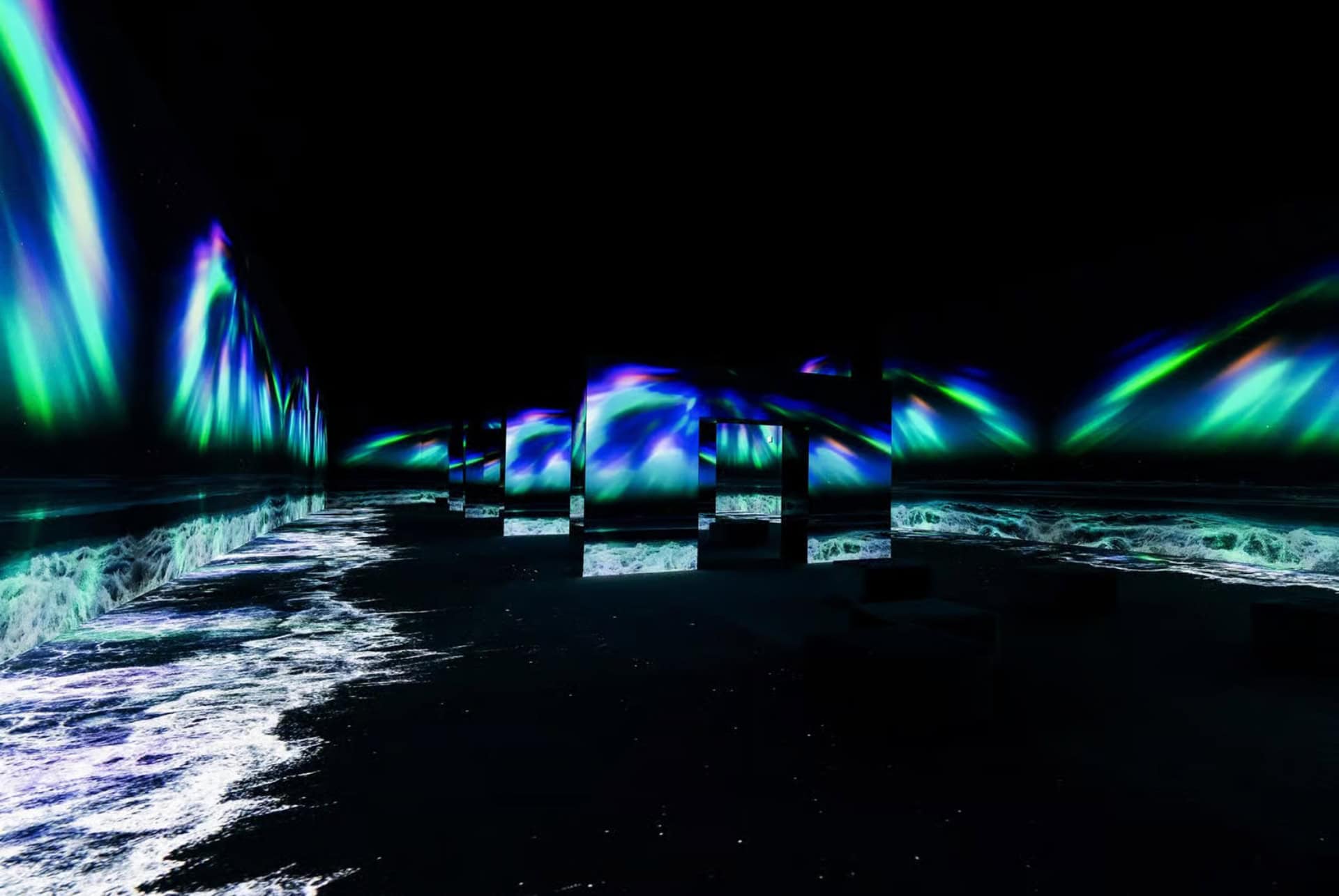 garden beach aurora