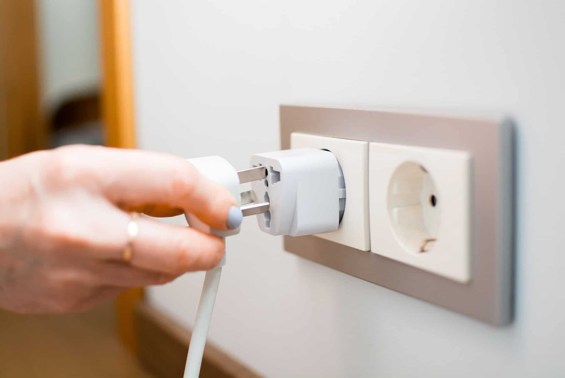 adaptateurs prises electriques